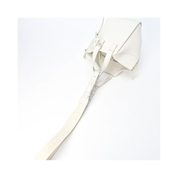 Pre Loved Loewe Leather Hammock Handbag - Picture 2 of 10